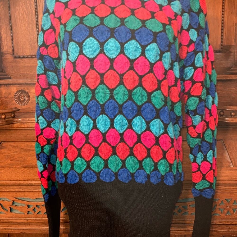 VTG 100% acrylic geometric sweater large